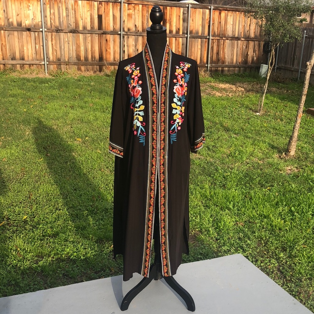 Bohemian Floral Embroidered Kimono - Picture 6 of 9